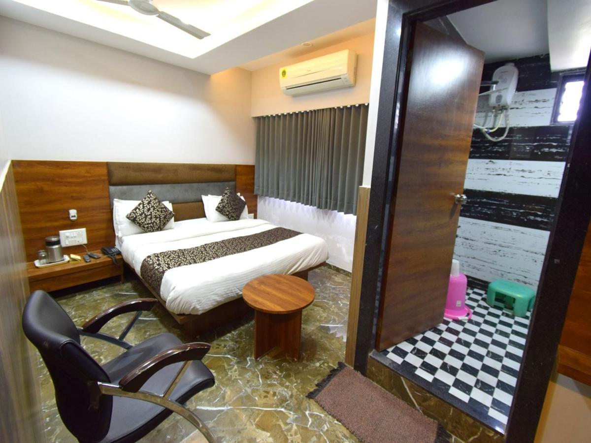 Hotel Lake Palace Ahmadabad Zewnętrze zdjęcie