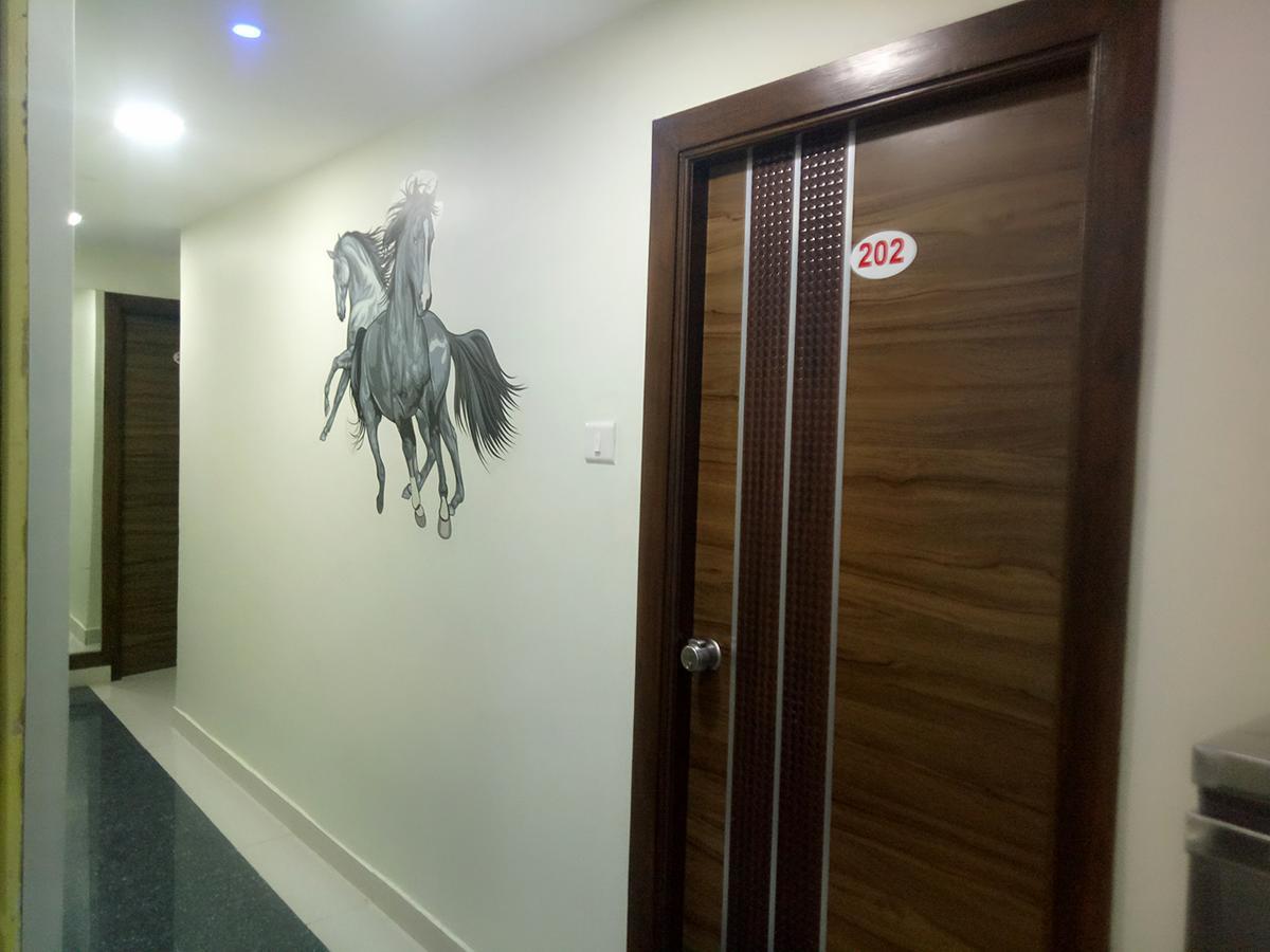 Hotel Lake Palace Ahmadabad Zewnętrze zdjęcie